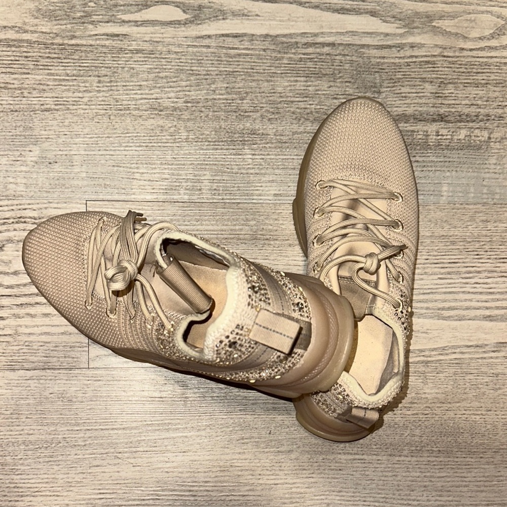 Stylish Beige Women's Sneakers